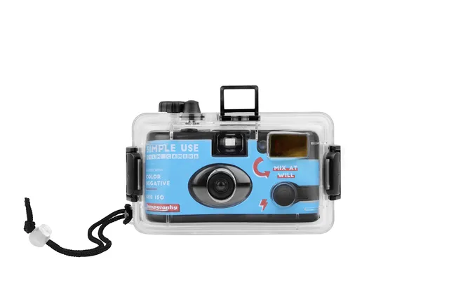 lomography-analogue-aqua-simple-use-reloadable-filmkamera-color-negative-400 image 1