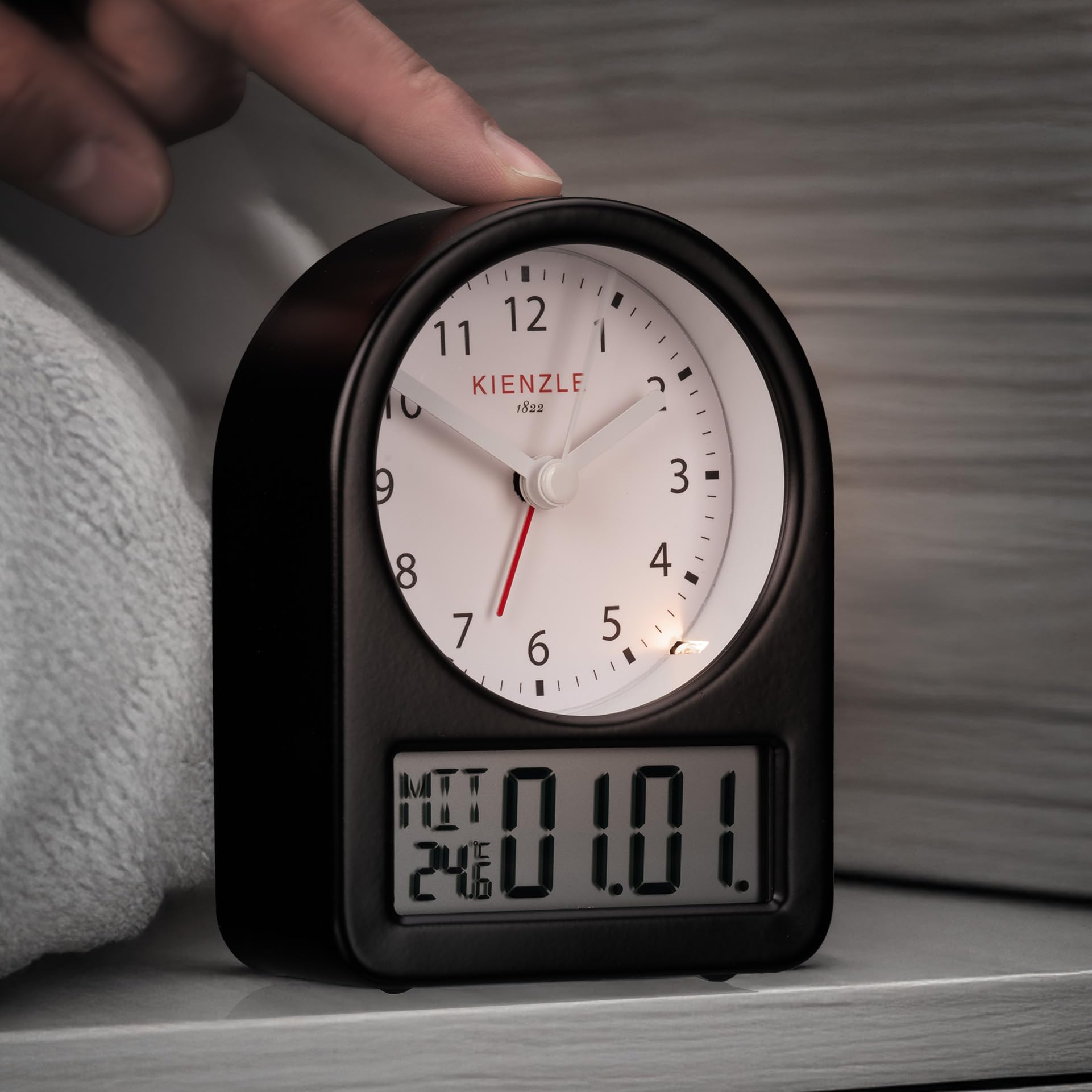 kienzle-retro-wecker-analog-mit-digitaldisplay-metallgeh-use image 2