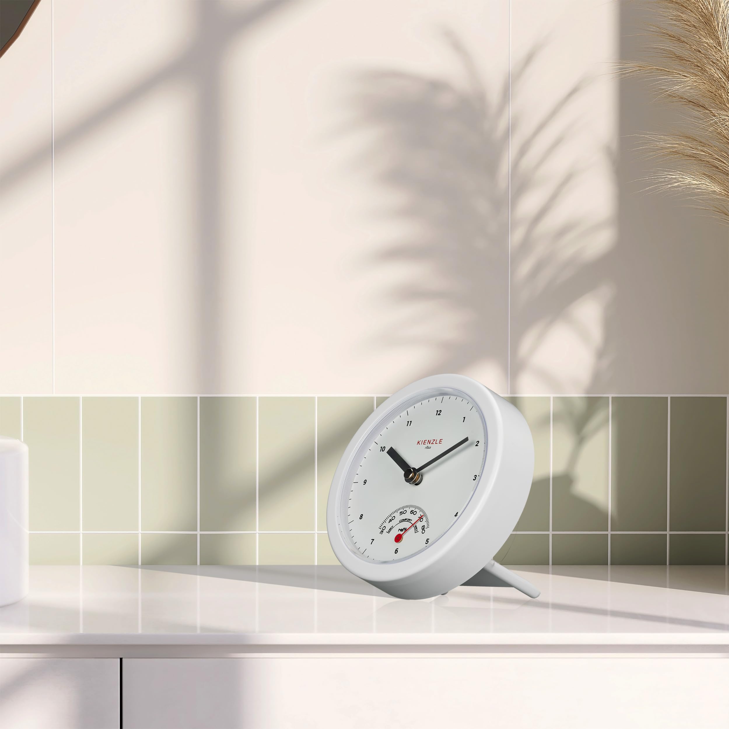 kienzle-badezimmeruhr-14-cm-mit-quarzwerk-hygrometer-und-saugn-pfen image 2