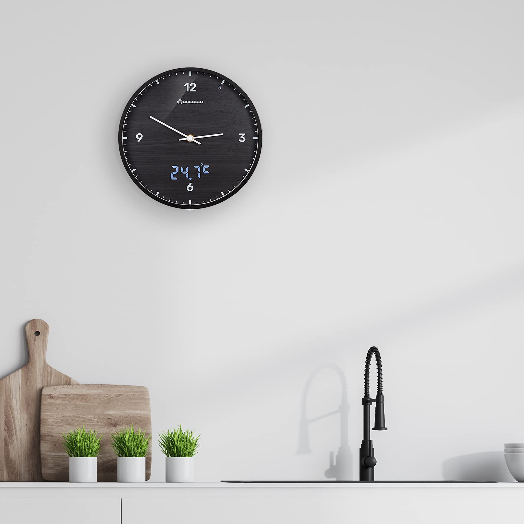 bresser-mytime-ledsec-funk-wanduhr-24-cm-mit-temperaturanzeige-schwarz image 4
