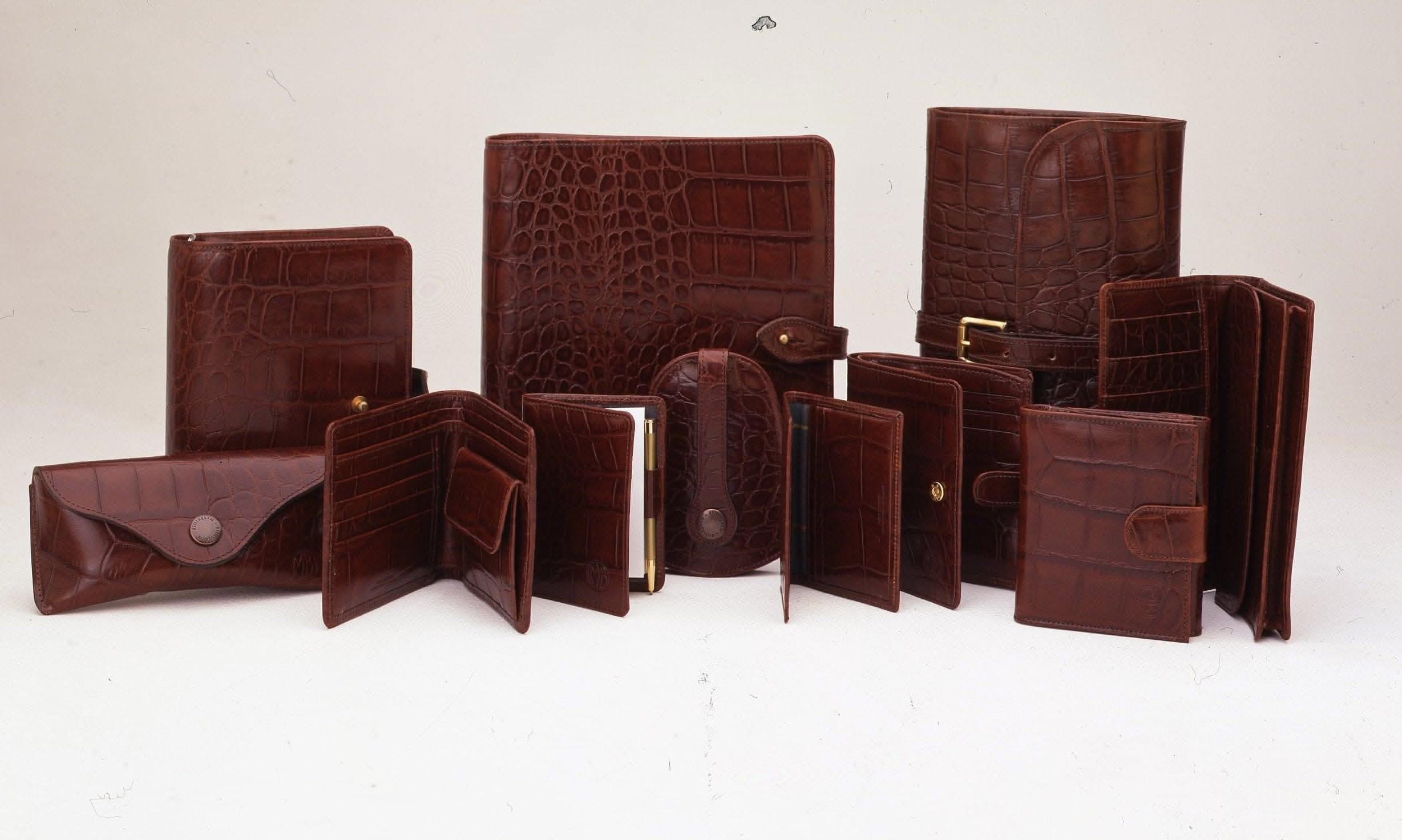 billingham-mb-range-lederaccessoires-aus-leder image 1